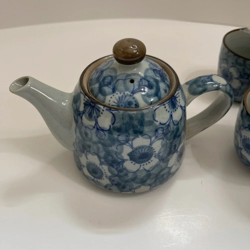 Blue Floral Ceramic Japanese Tea Set Teapot and 5 Cups with Wooden Box